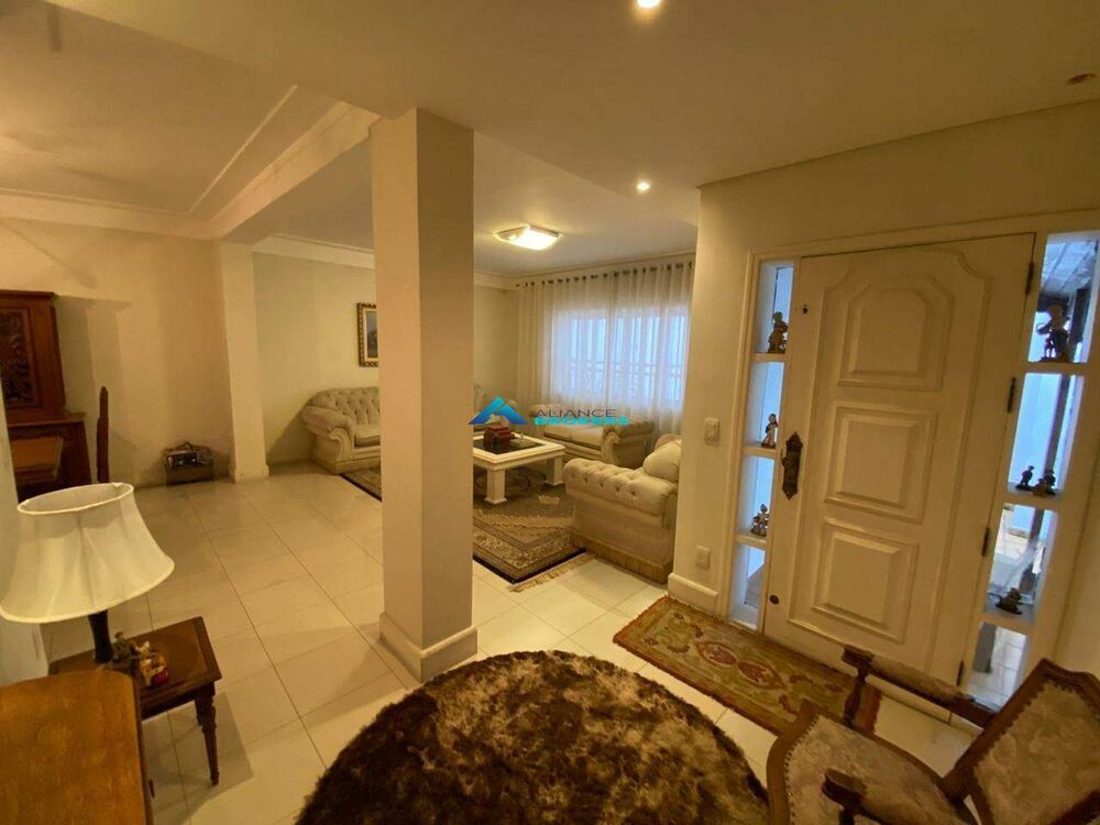 Casa, 3 quartos, 218 m² - Foto 3