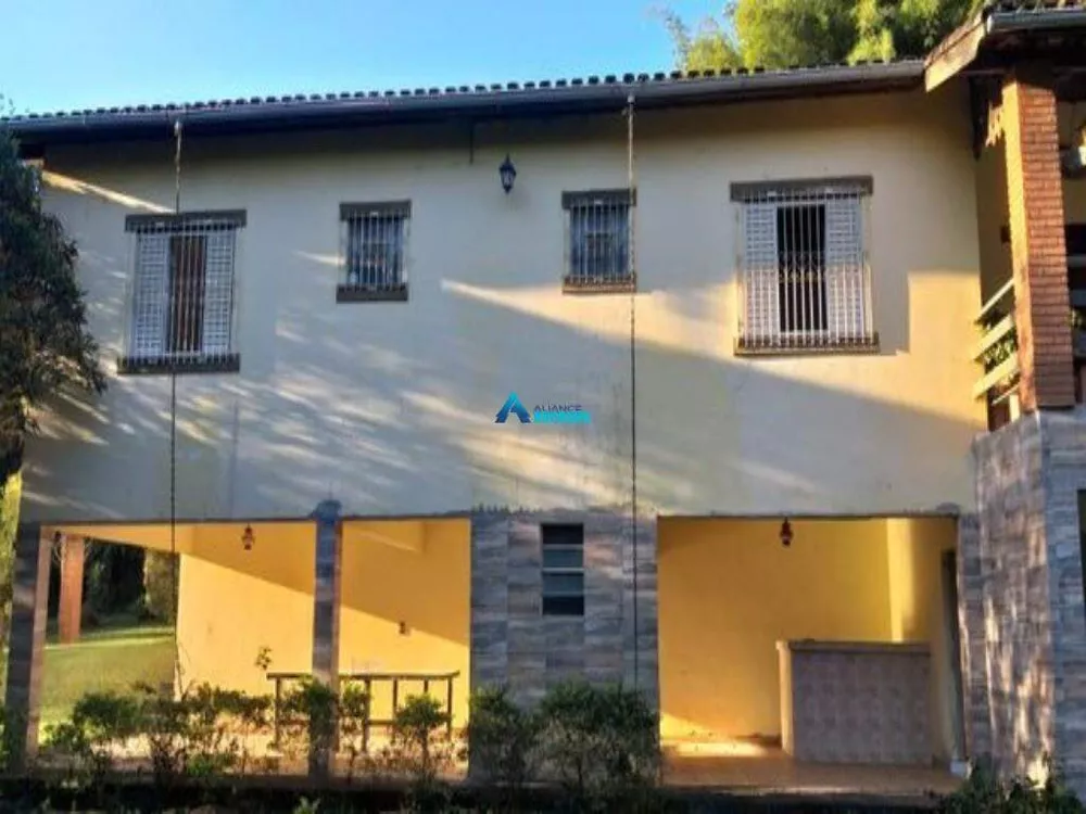 Fazenda à venda com 5 quartos, 700m² - Foto 2