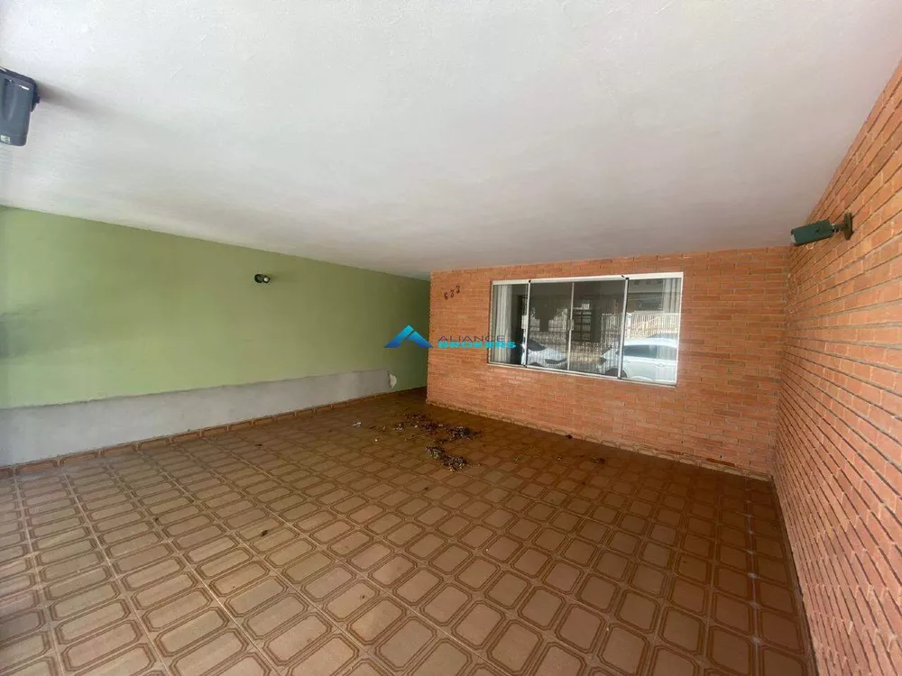 Casa à venda com 2 quartos, 183m² - Foto 1