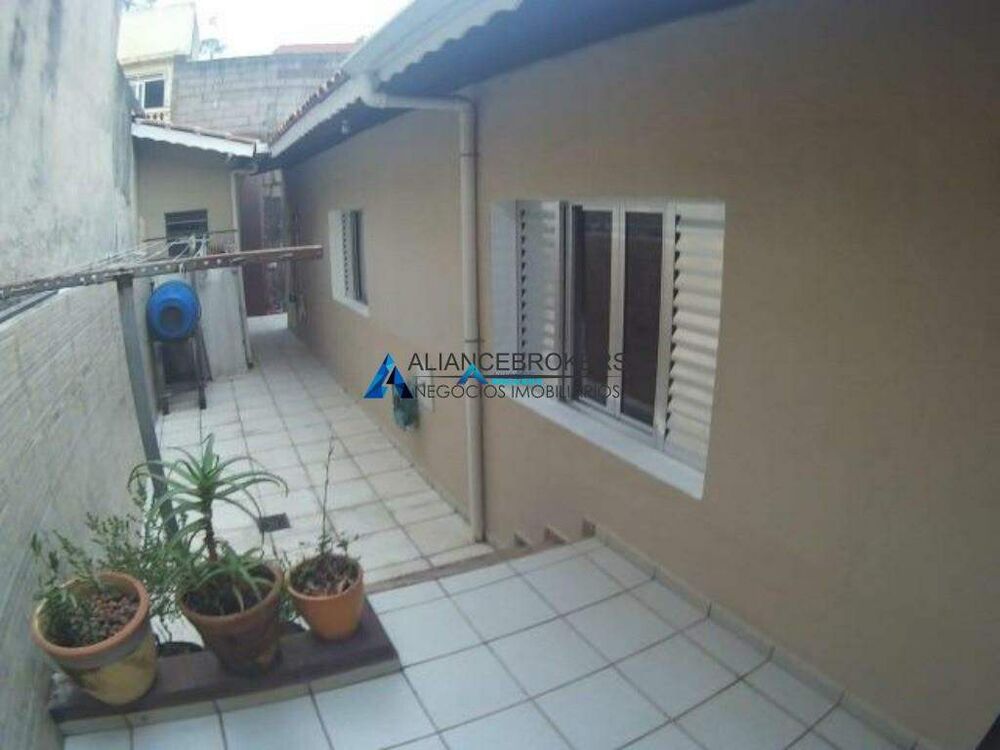 Casa, 3 quartos, 162 m² - Foto 2