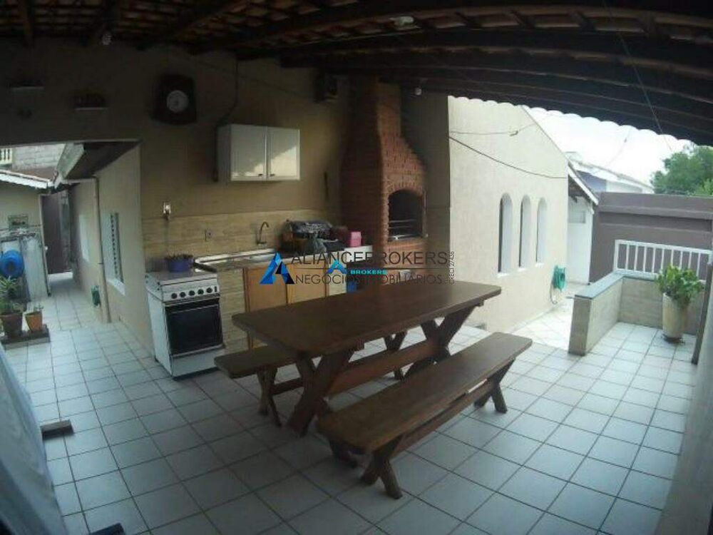 Casa, 3 quartos, 162 m² - Foto 1