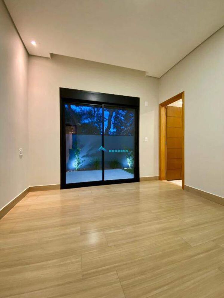 Casa à venda com 3 quartos, 250m² - Foto 5