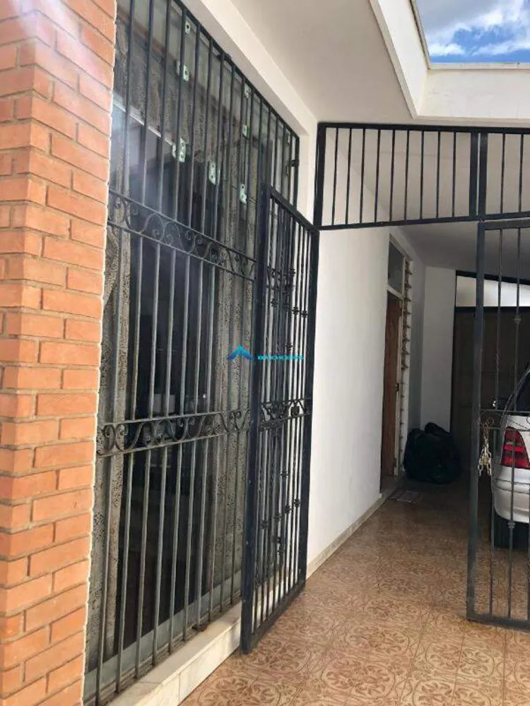 Casa, 3 quartos, 224 m² - Foto 2