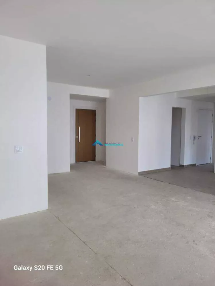 Apartamento à venda com 3 quartos, 141m² - Foto 4