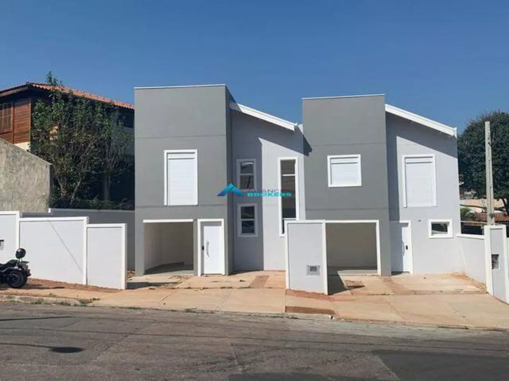 Casa à venda com 3 quartos, 110m² - Foto 1