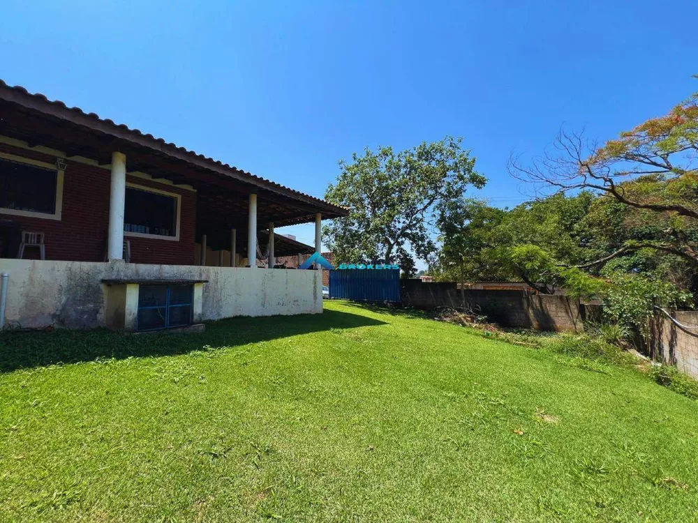 Fazenda à venda com 3 quartos, 224m² - Foto 1