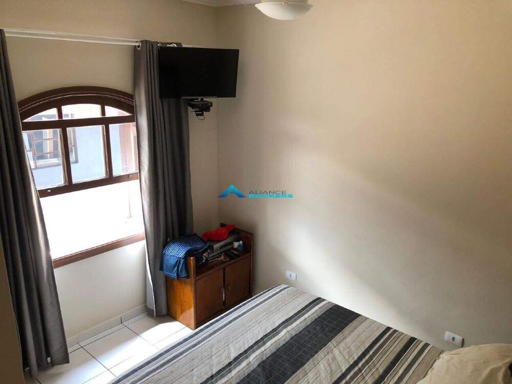 Casa à venda com 3 quartos, 204m² - Foto 13