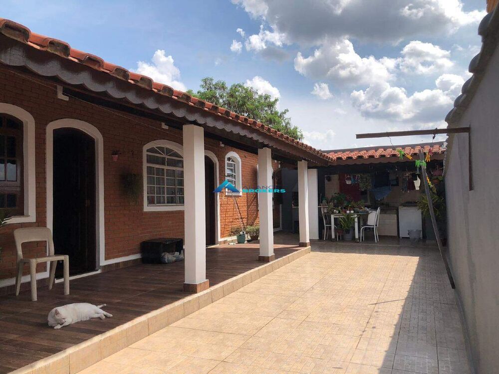 Casa à venda com 3 quartos, 204m² - Foto 15