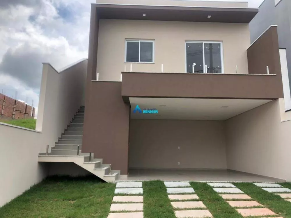 Casa à venda com 3 quartos, 112m² - Foto 1