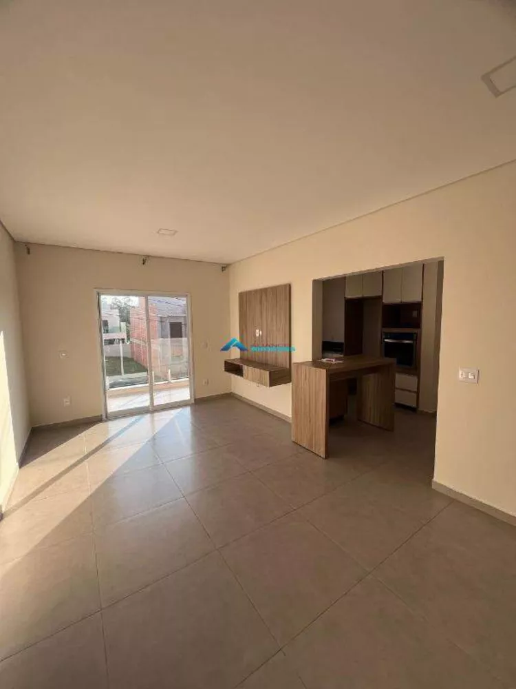 Casa à venda com 3 quartos, 112m² - Foto 4