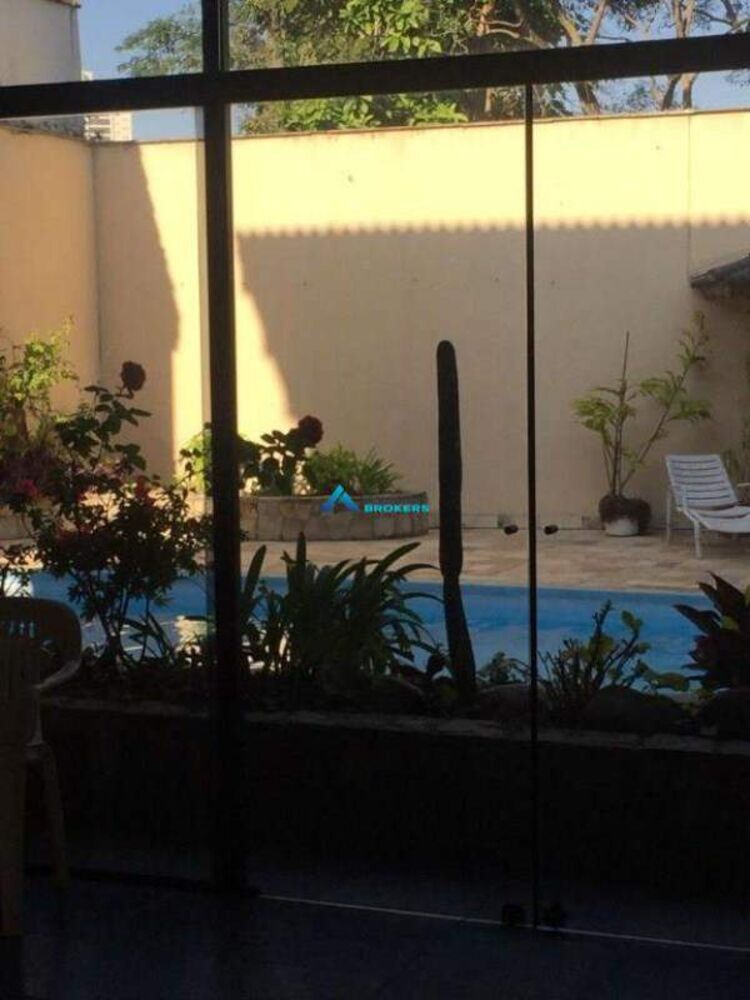 Casa, 6 quartos, 540 m² - Foto 1