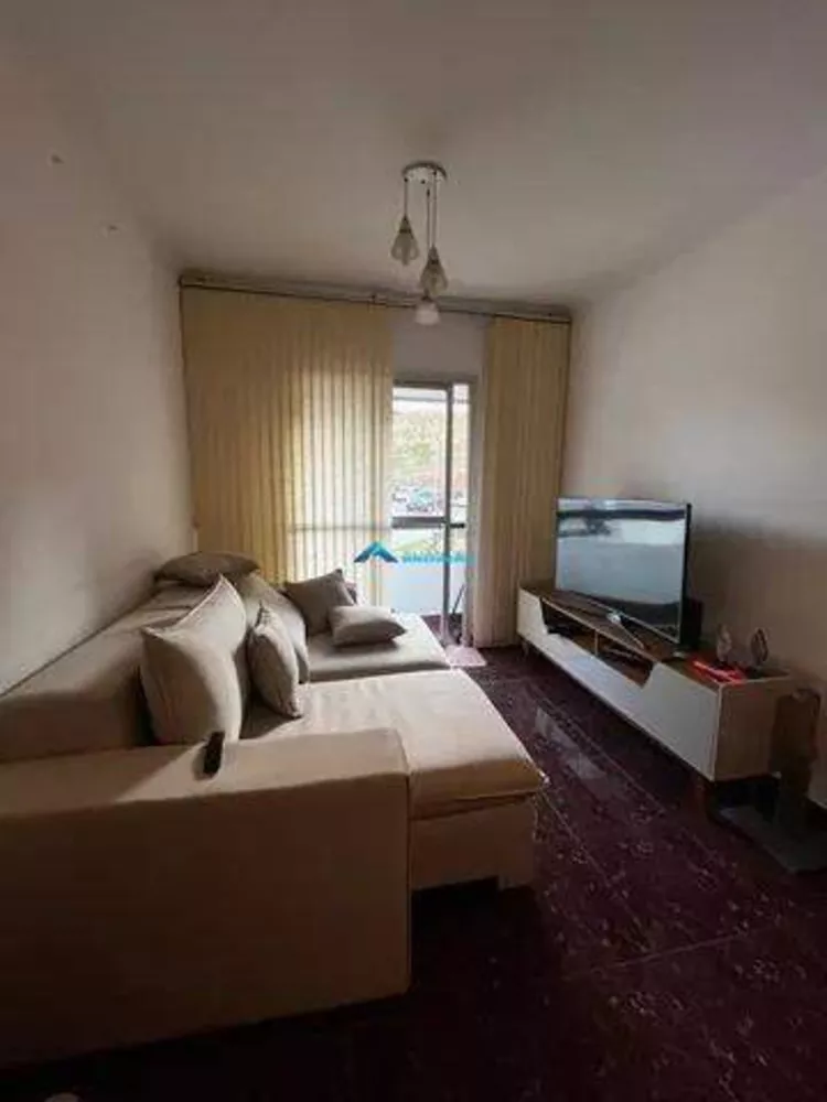 Apartamento para alugar com 3 quartos, 76m² - Foto 2