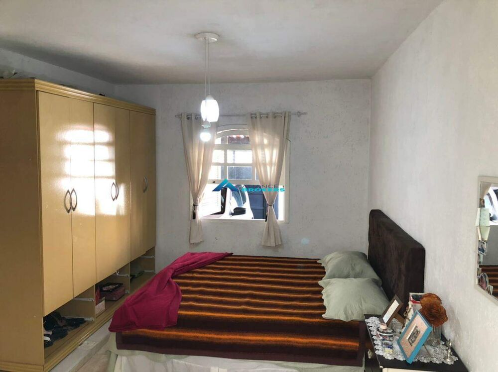 Casa à venda com 4 quartos, 222m² - Foto 7