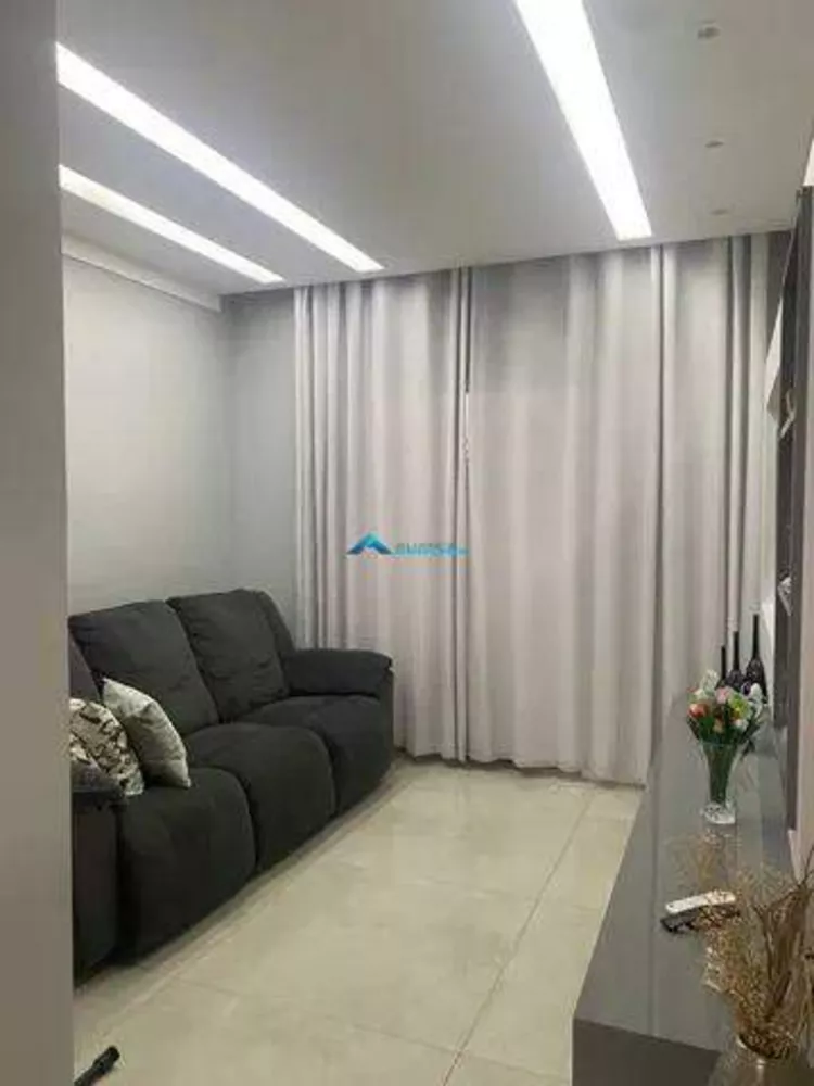 Casa à venda com 3 quartos, 157m² - Foto 3