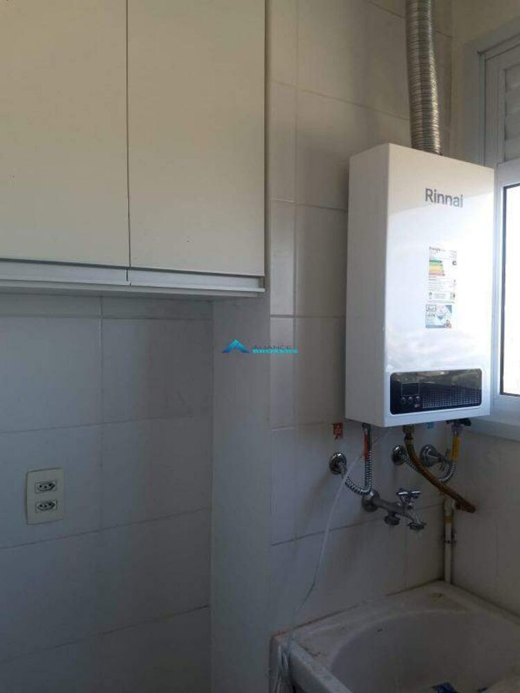 Apartamento para alugar com 2 quartos, 56m² - Foto 4