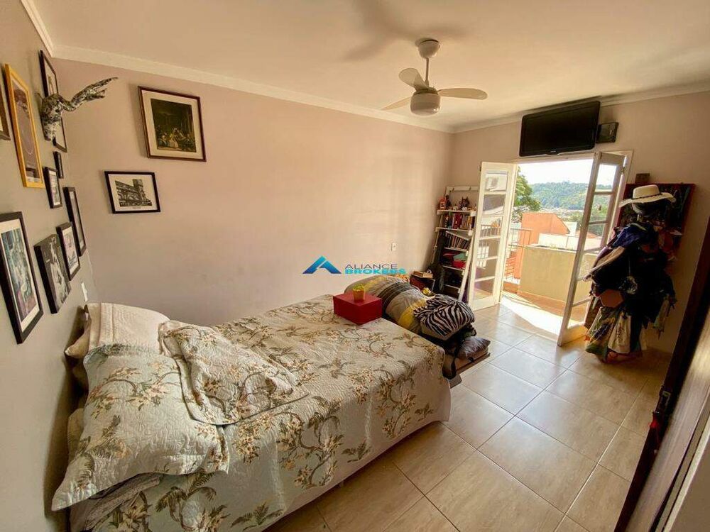 Casa à venda com 3 quartos, 150m² - Foto 11