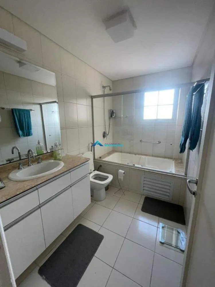 Apartamento, 3 quartos, 160 m² - Foto 2