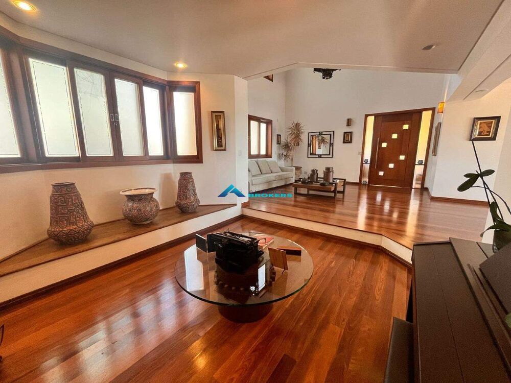 Casa de Condomínio à venda com 5 quartos, 407m² - Foto 1