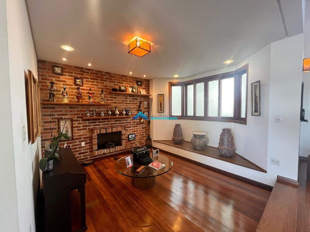 Casa de Condomínio à venda com 5 quartos, 407m² - Foto 2