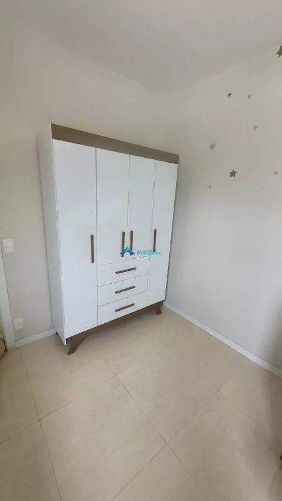 Apartamento à venda com 2 quartos, 67m² - Foto 4