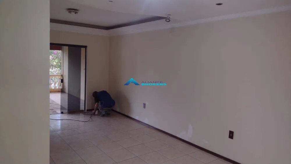 Casa, 3 quartos, 243 m² - Foto 7