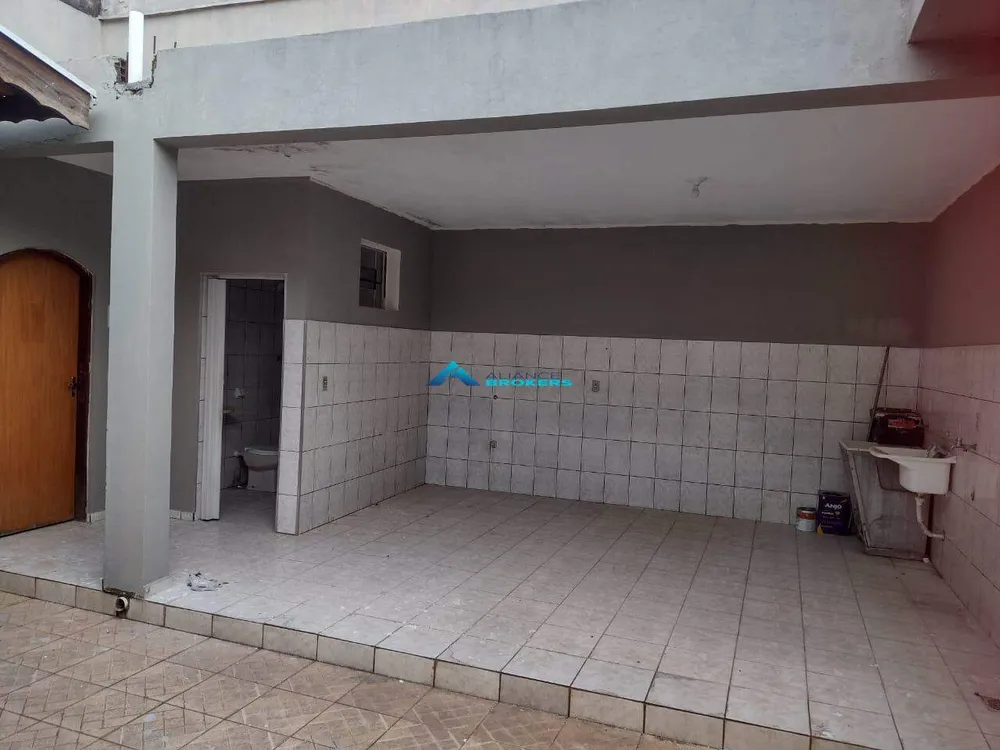 Casa, 3 quartos, 243 m² - Foto 2