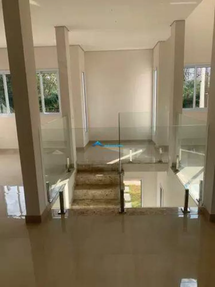 Casa à venda com 3 quartos, 220m² - Foto 4