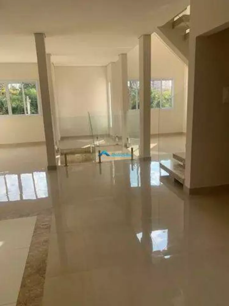 Casa à venda com 3 quartos, 220m² - Foto 3