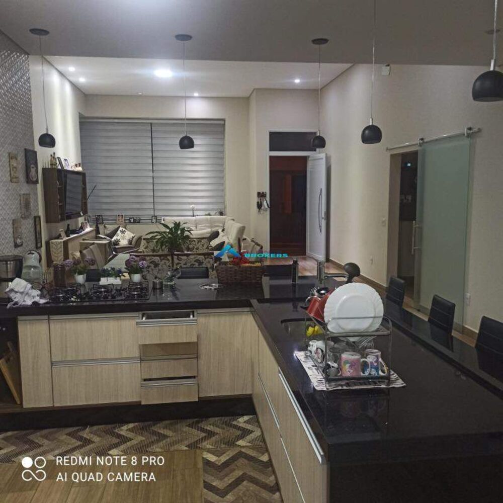 Casa para alugar com 3 quartos, 230m² - Foto 10