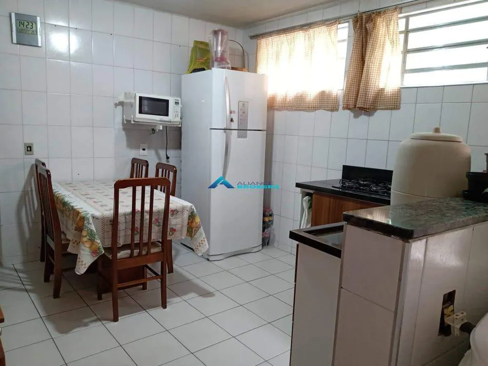 Casa, 3 quartos, 200 m² - Foto 4