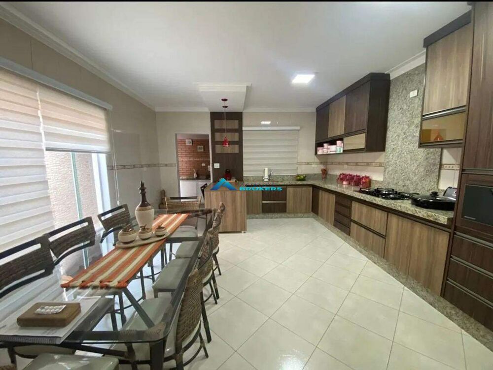 Casa, 3 quartos, 210 m² - Foto 6