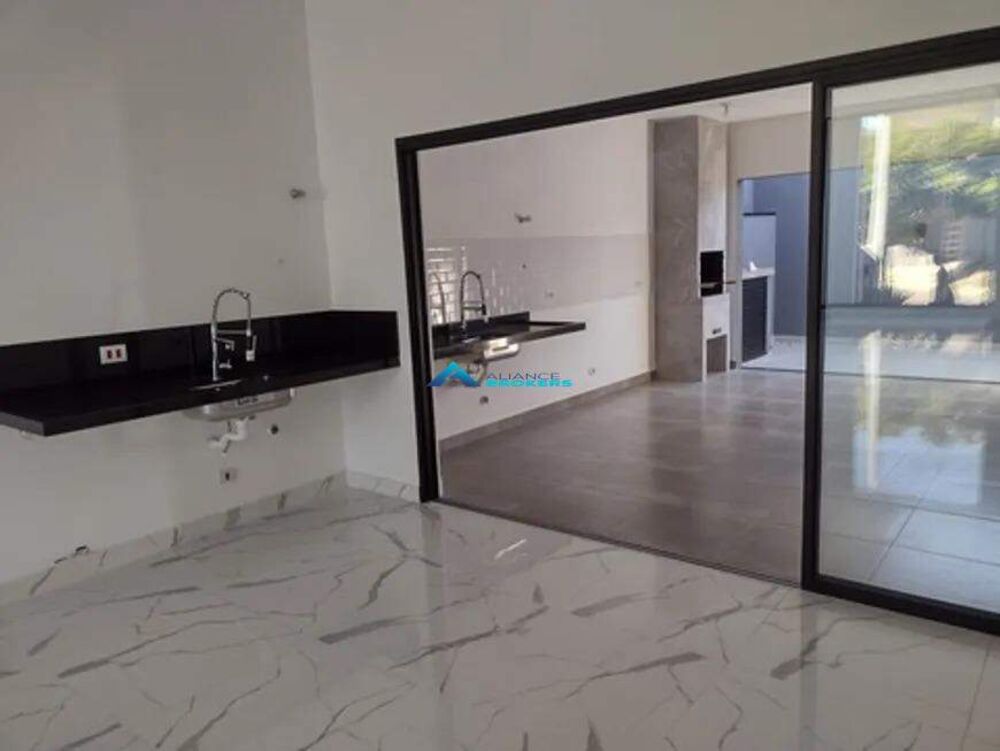 Casa à venda com 3 quartos, 168m² - Foto 9