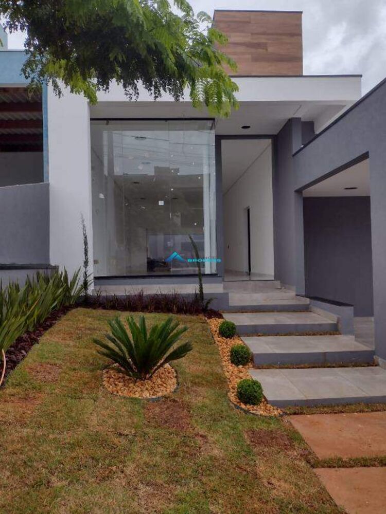 Casa à venda com 3 quartos, 168m² - Foto 1
