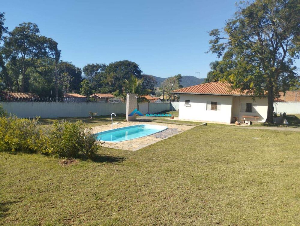 Chácara à venda com 5 quartos, 147m² - Foto 4
