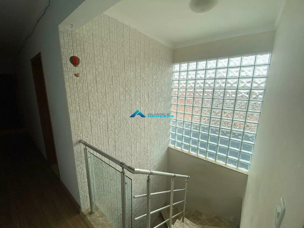 Casa, 4 quartos, 230 m² - Foto 17