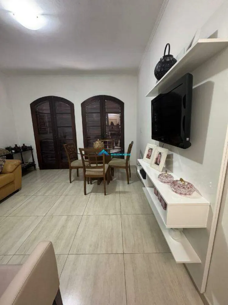 Casa, 3 quartos, 254 m² - Foto 2