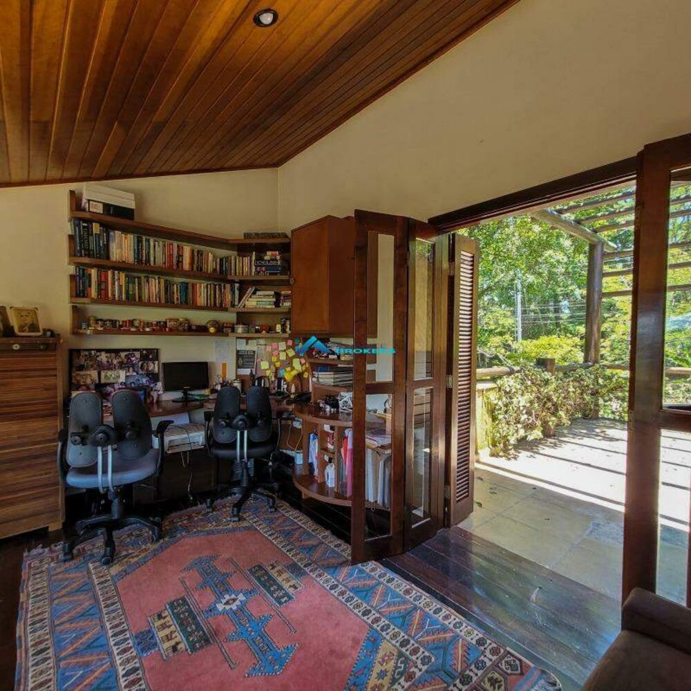 Casa de Condomínio à venda, 250m² - Foto 11