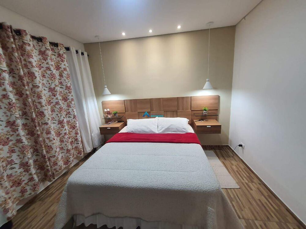 Casa à venda com 3 quartos, 220m² - Foto 14