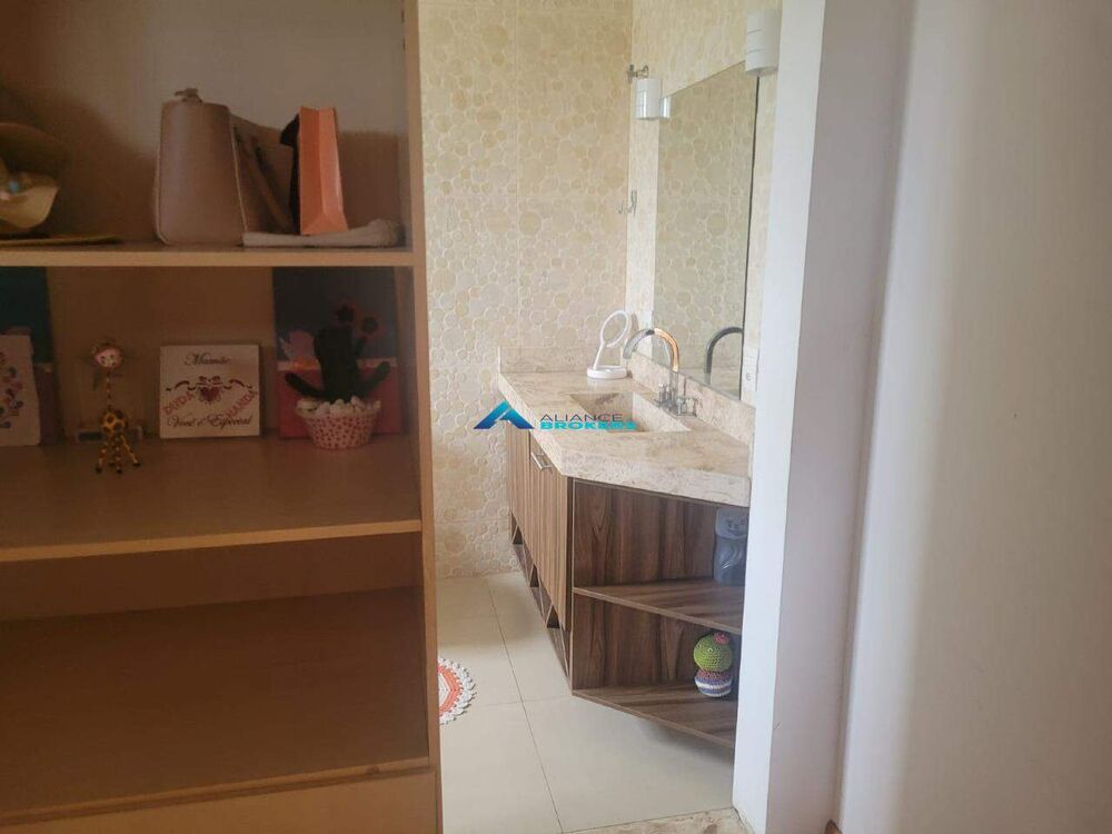 Casa à venda com 4 quartos, 200m² - Foto 15