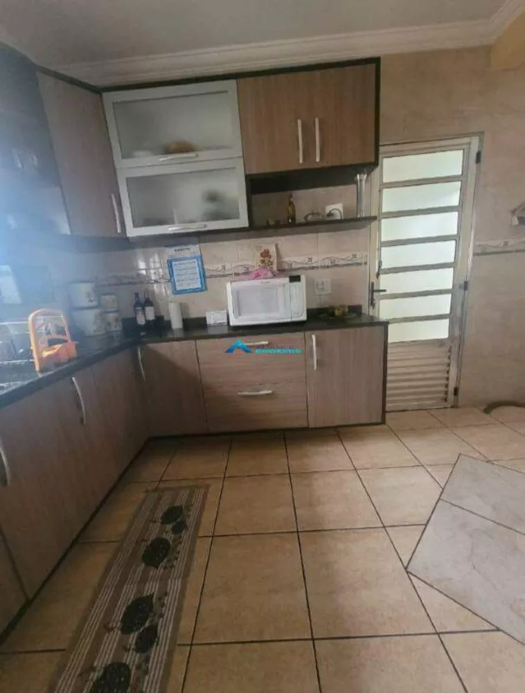 Casa à venda com 3 quartos, 288m² - Foto 4