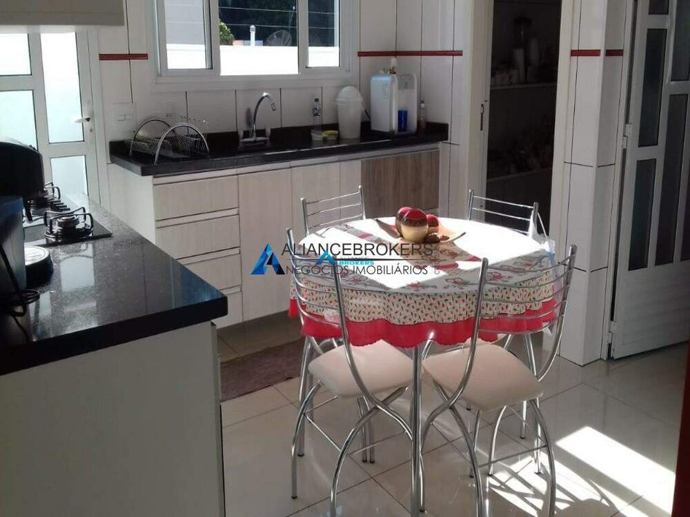 Casa, 3 quartos, 289 m² - Foto 17