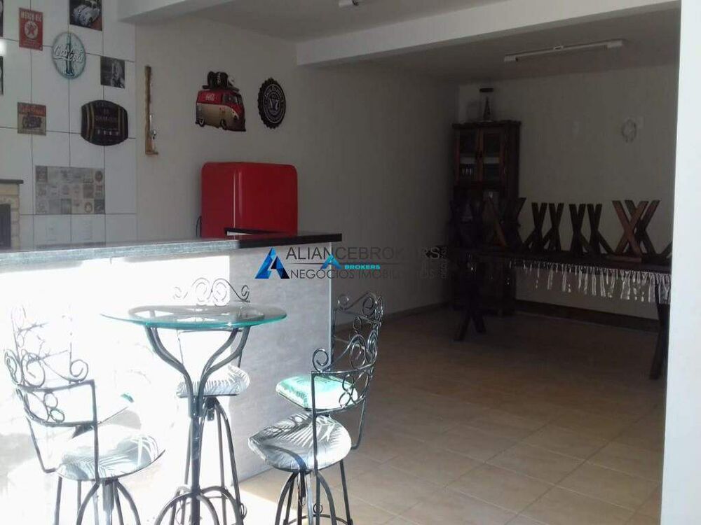 Casa, 3 quartos, 289 m² - Foto 7