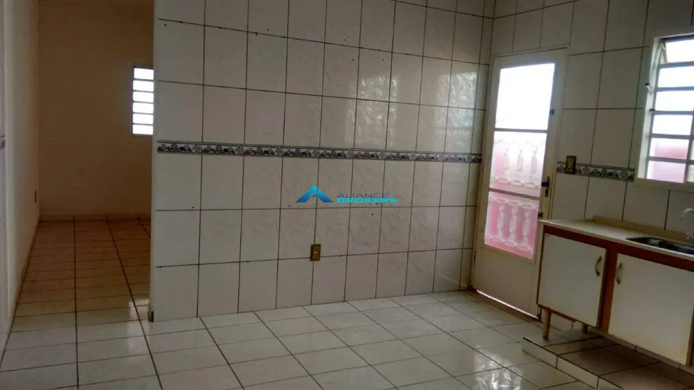 Casa, 2 quartos, 80 m² - Foto 1