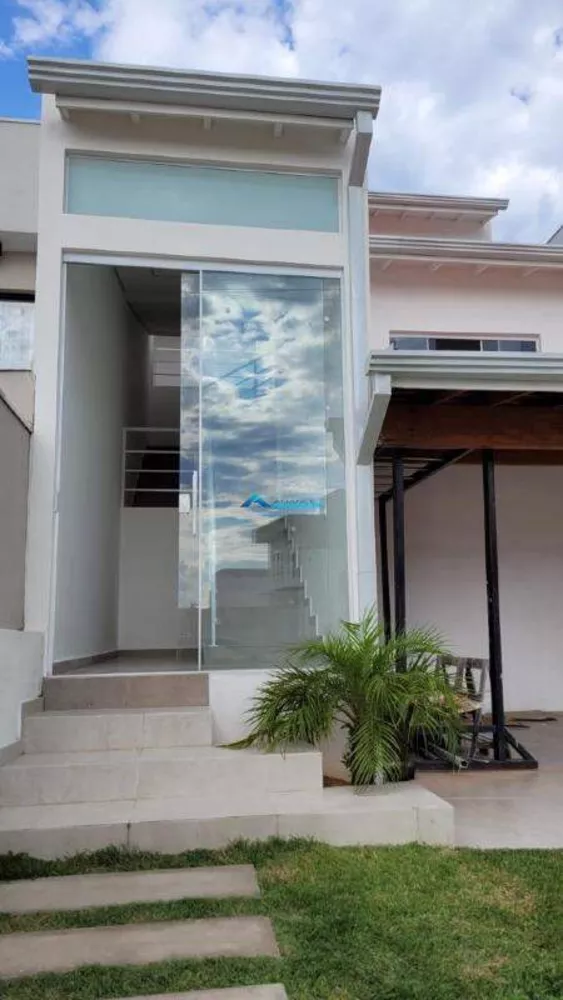 Casa à venda com 3 quartos, 130m² - Foto 3