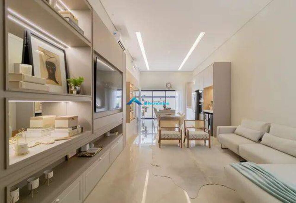 Casa à venda com 4 quartos, 205m² - Foto 3