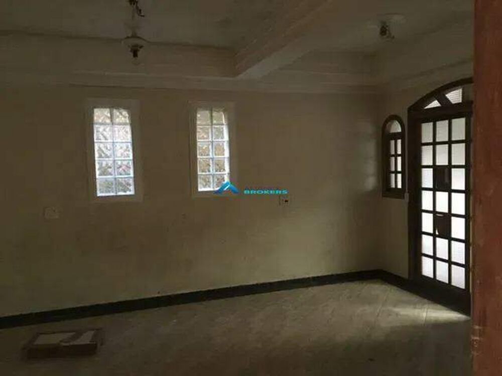 Casa à venda com 3 quartos, 180m² - Foto 2