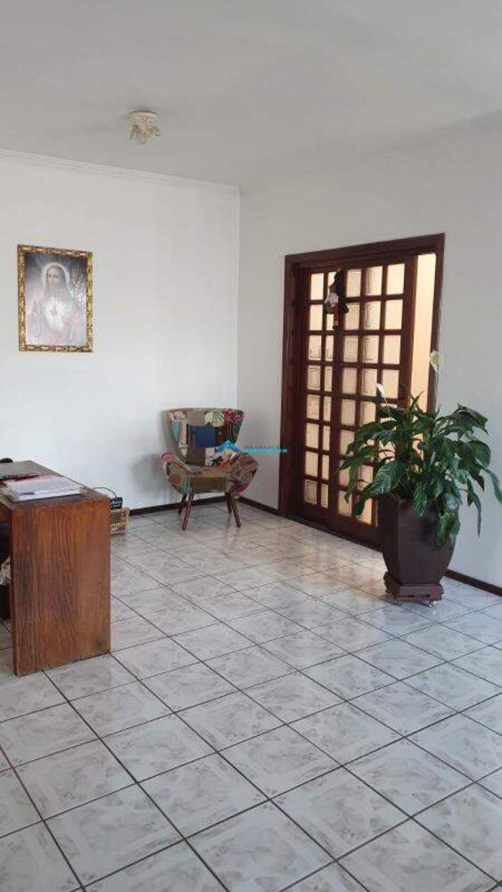 Casa, 3 quartos, 182 m² - Foto 3