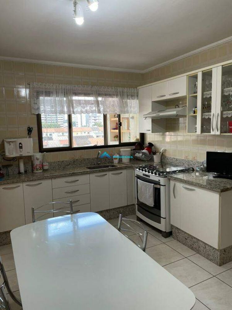 Apartamento à venda com 3 quartos, 150m² - Foto 5
