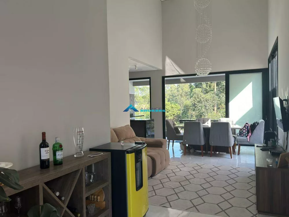 Casa de Condomínio à venda com 3 quartos, 187m² - Foto 4