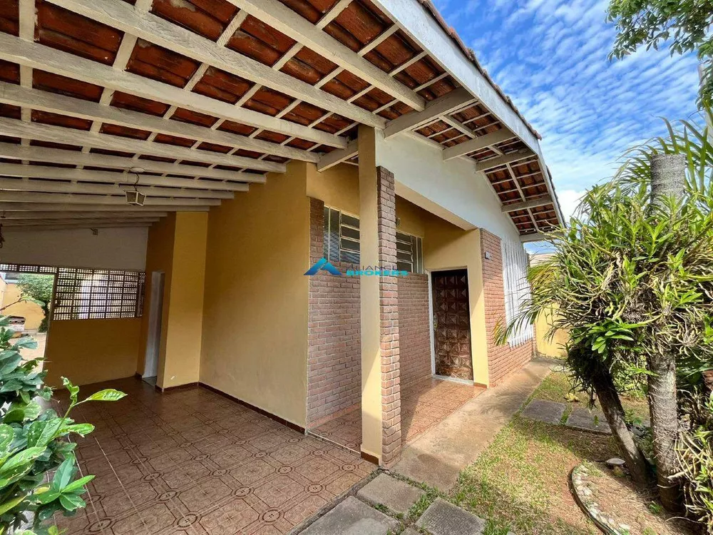 Casa à venda com 3 quartos, 150m² - Foto 4